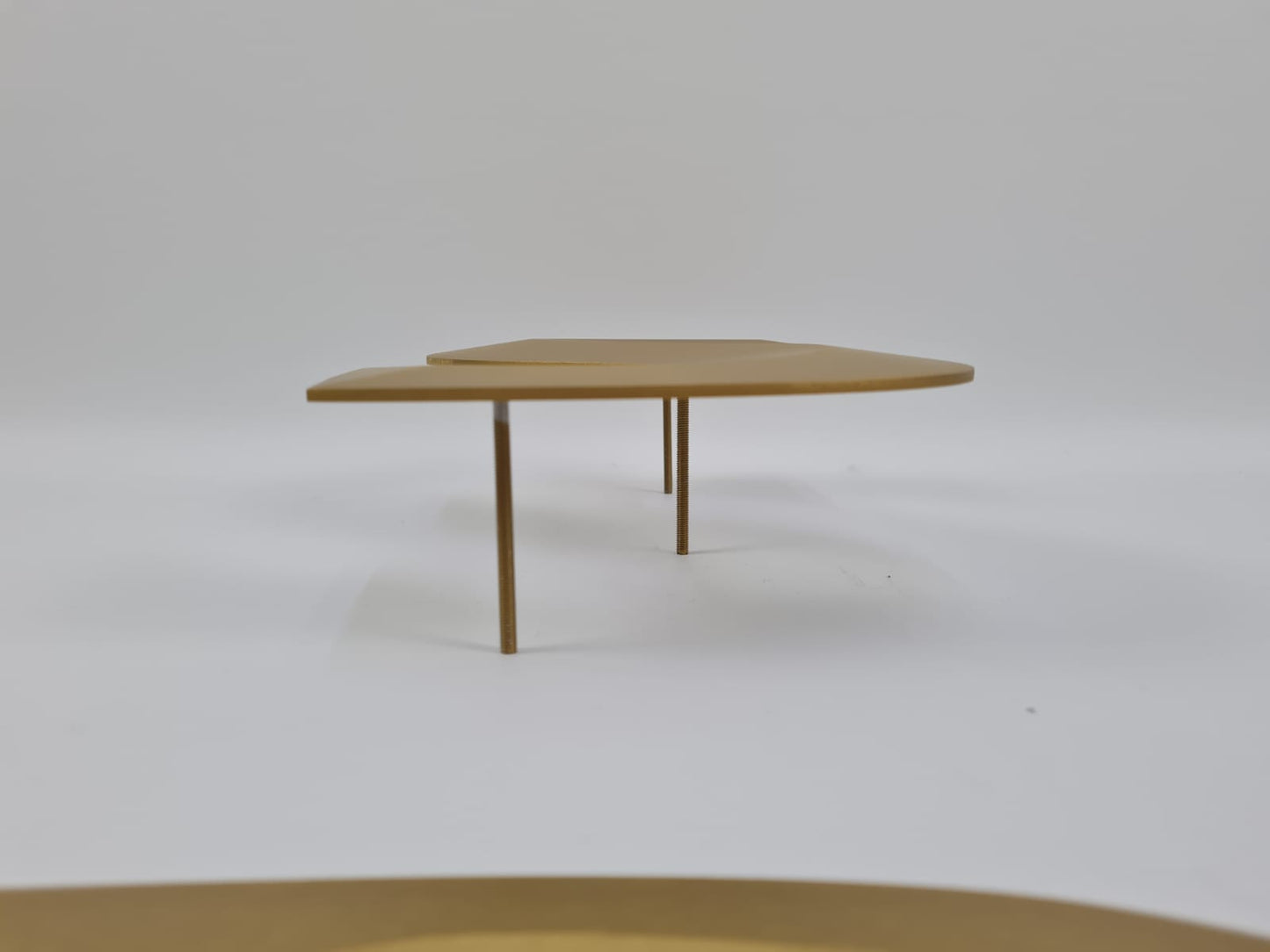 Duvar yazısı harflerinin arka montaj detayının görünümü