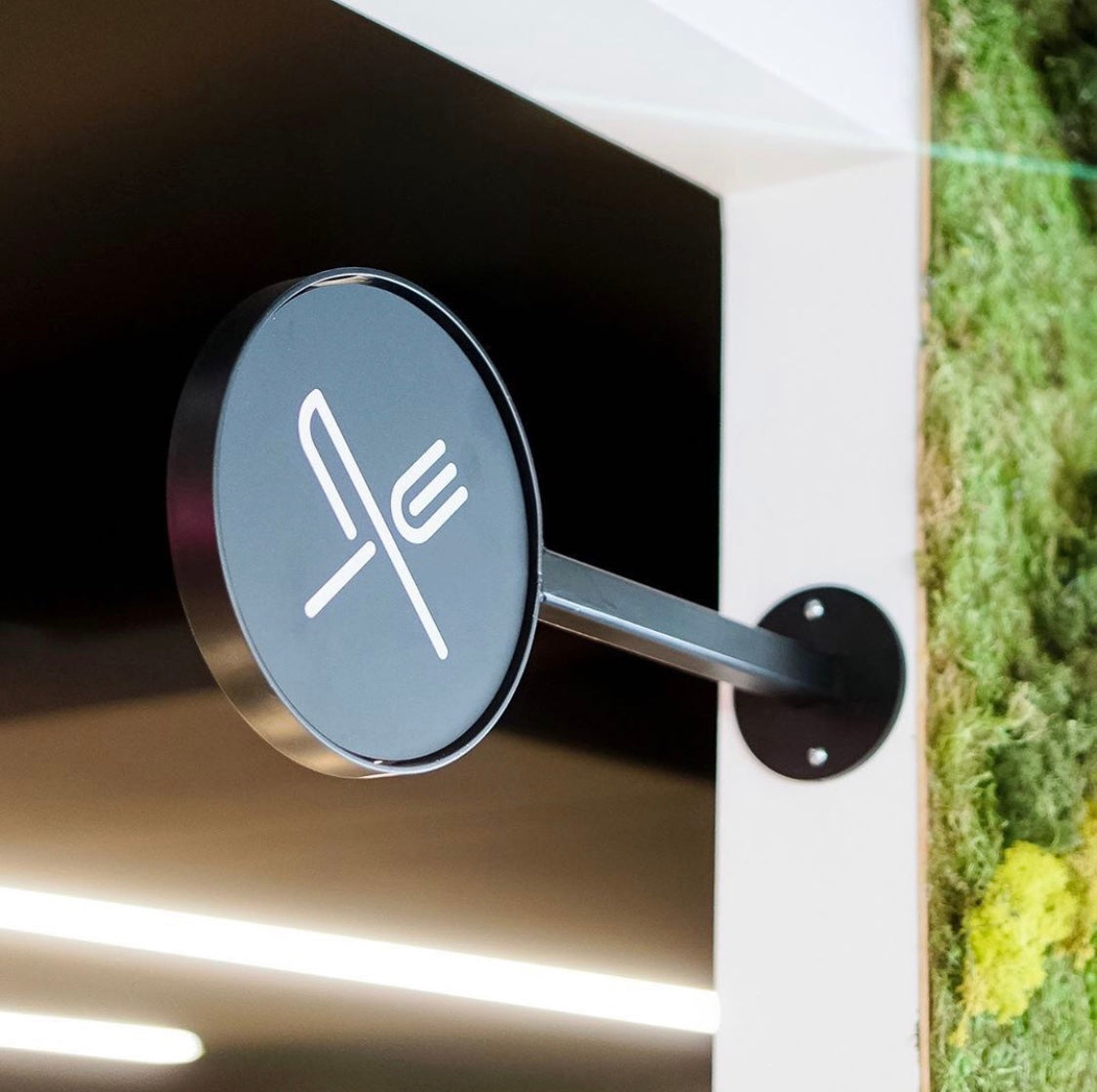 Console Direction Signs