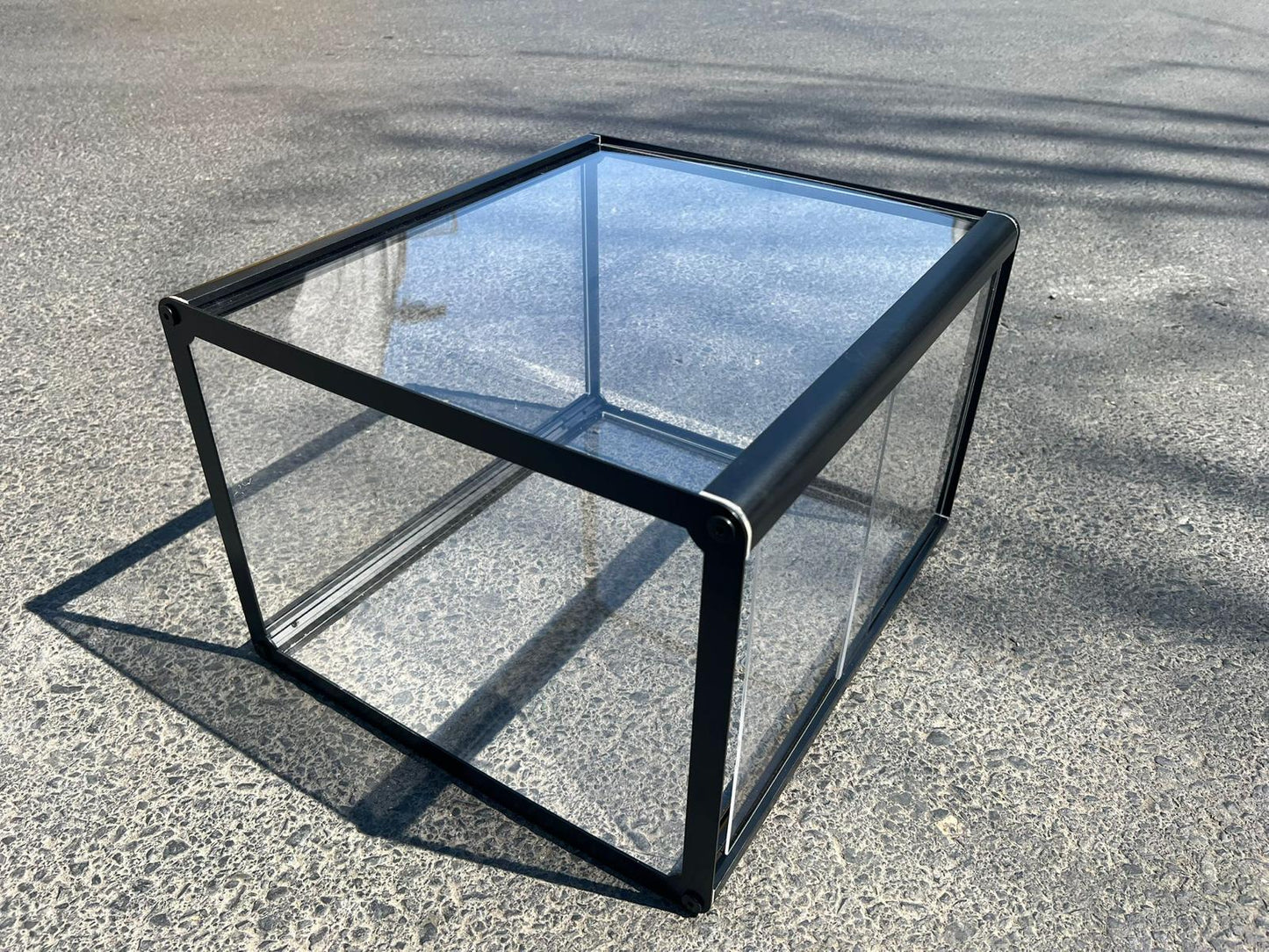 Display and Presentation Showcase | Glass Product Display Cabinet for Cafes, Patisseries and Restaurants