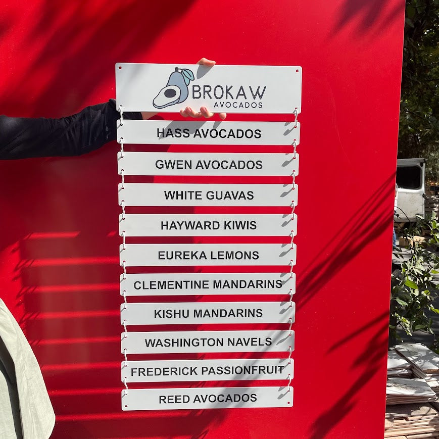 Asılabilir ve sabitlenebilir metal menü tabelası.