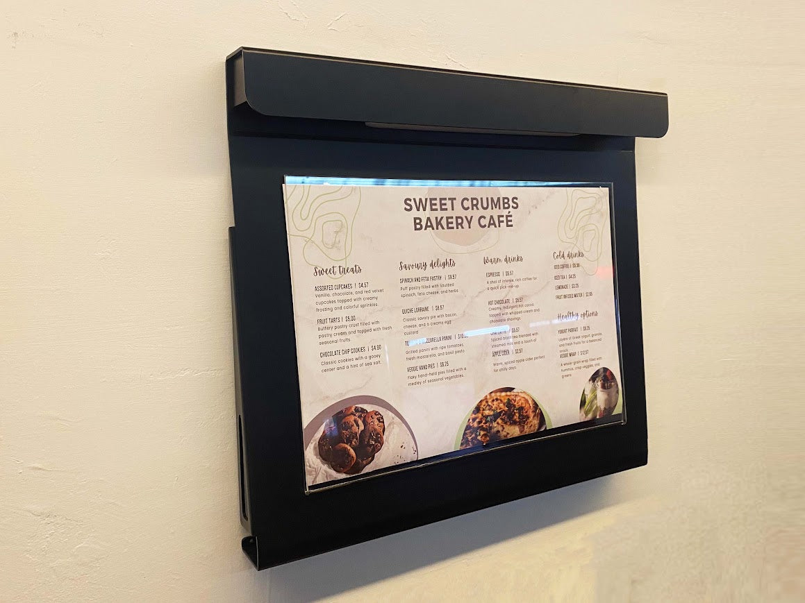 Menü, fiyat listesi veya duyuru ekleyebileceğiniz duvara montajlı pano.
