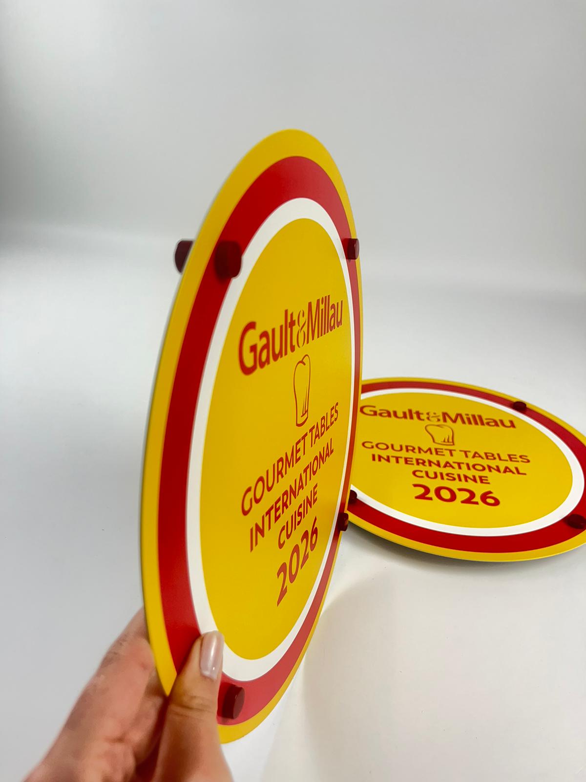 Restoranlar için Gault Millau ödül plaketi duvar montajlı kullanım