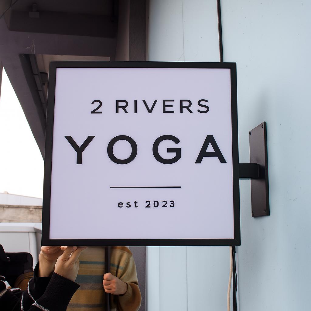 Işıklı kişiselleştirilebilir kare formlu dükkan tabelası