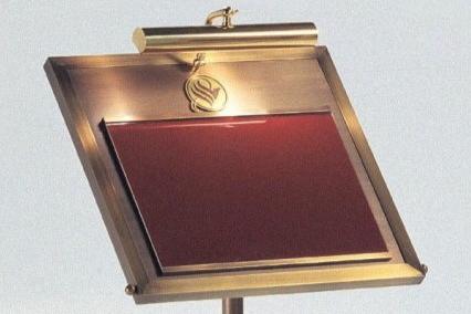 LED aydınlatmalı menü panosu, gündüz ve gece bile mükemmel görünürlük sağlar ve menünüzü ön plana çıkarır.