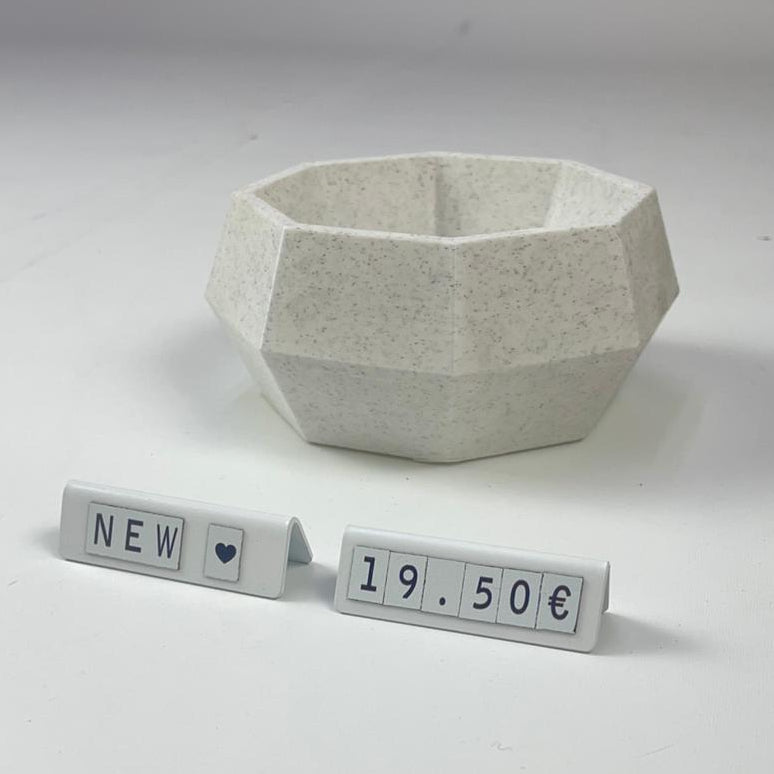 Kampanya ve indirim dönemlerinde kolay güncellenebilir fiyat standı.