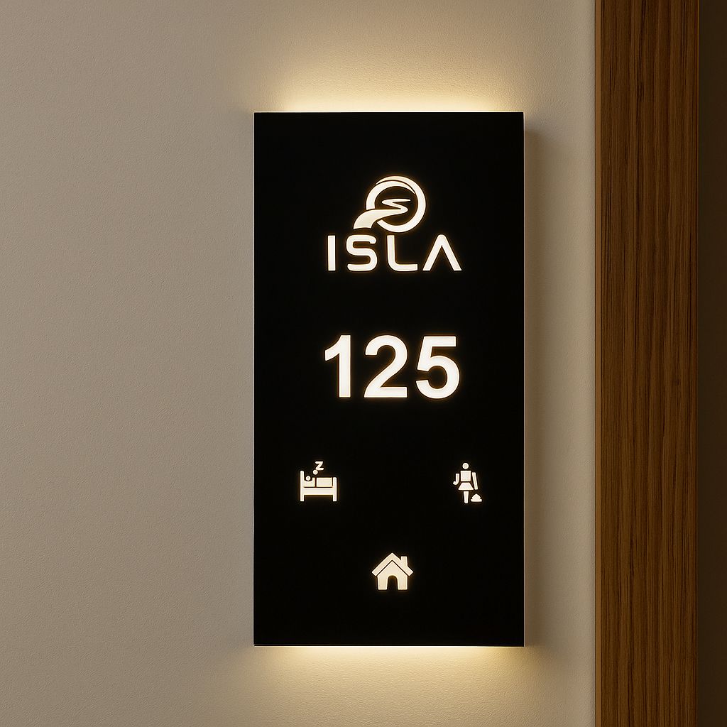 İç mekanda kullanıma uygun LED ışıklı oda numarası paneli