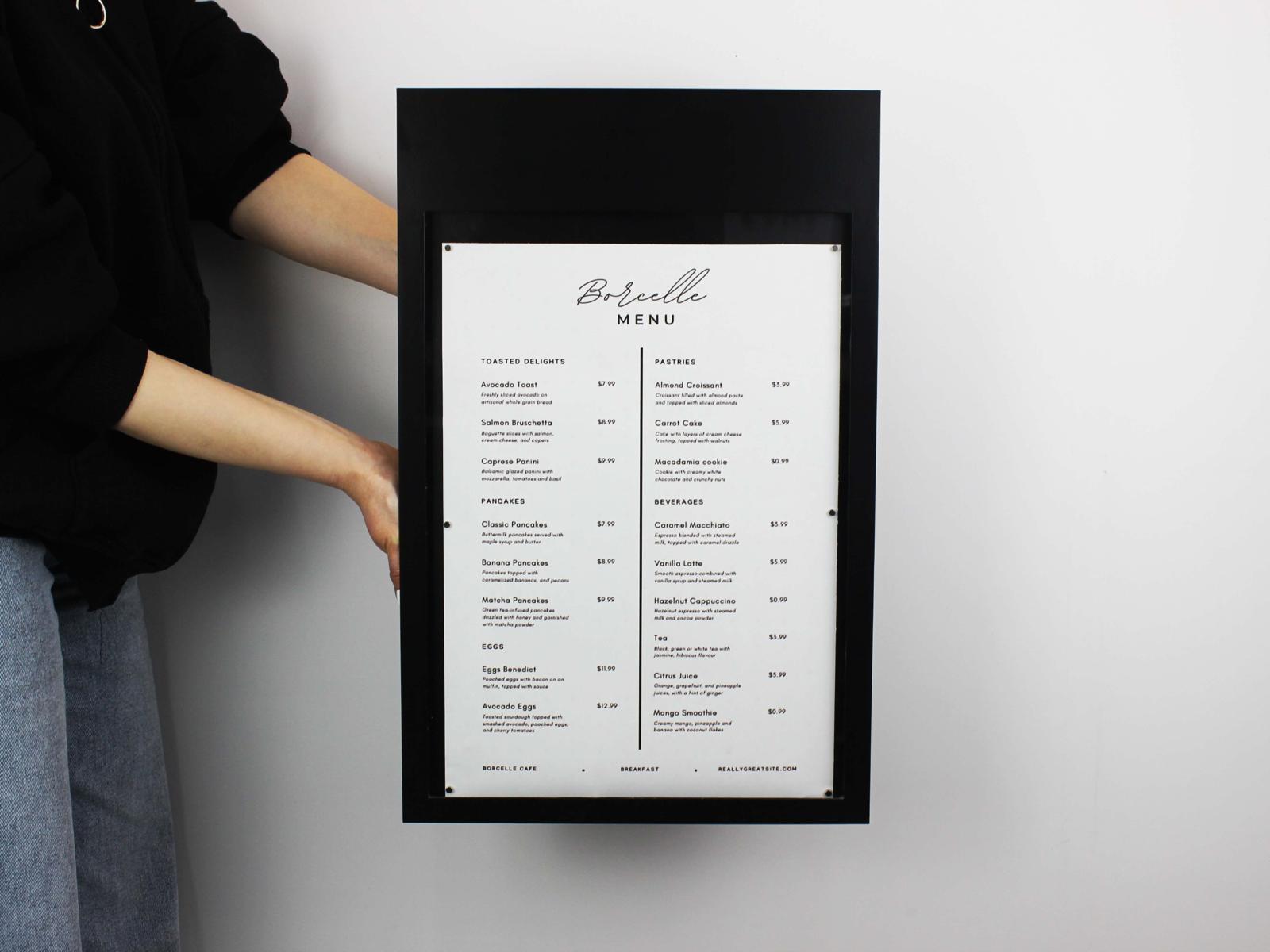 Menülerin yanı sıra duyuru ve fiyat listesi panosu olarak da kullanılabilir.