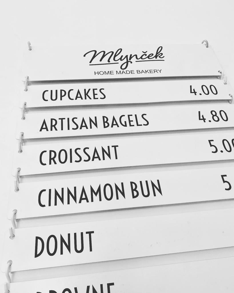 Minimalist tasarım sevenler için ideal menü panosu.