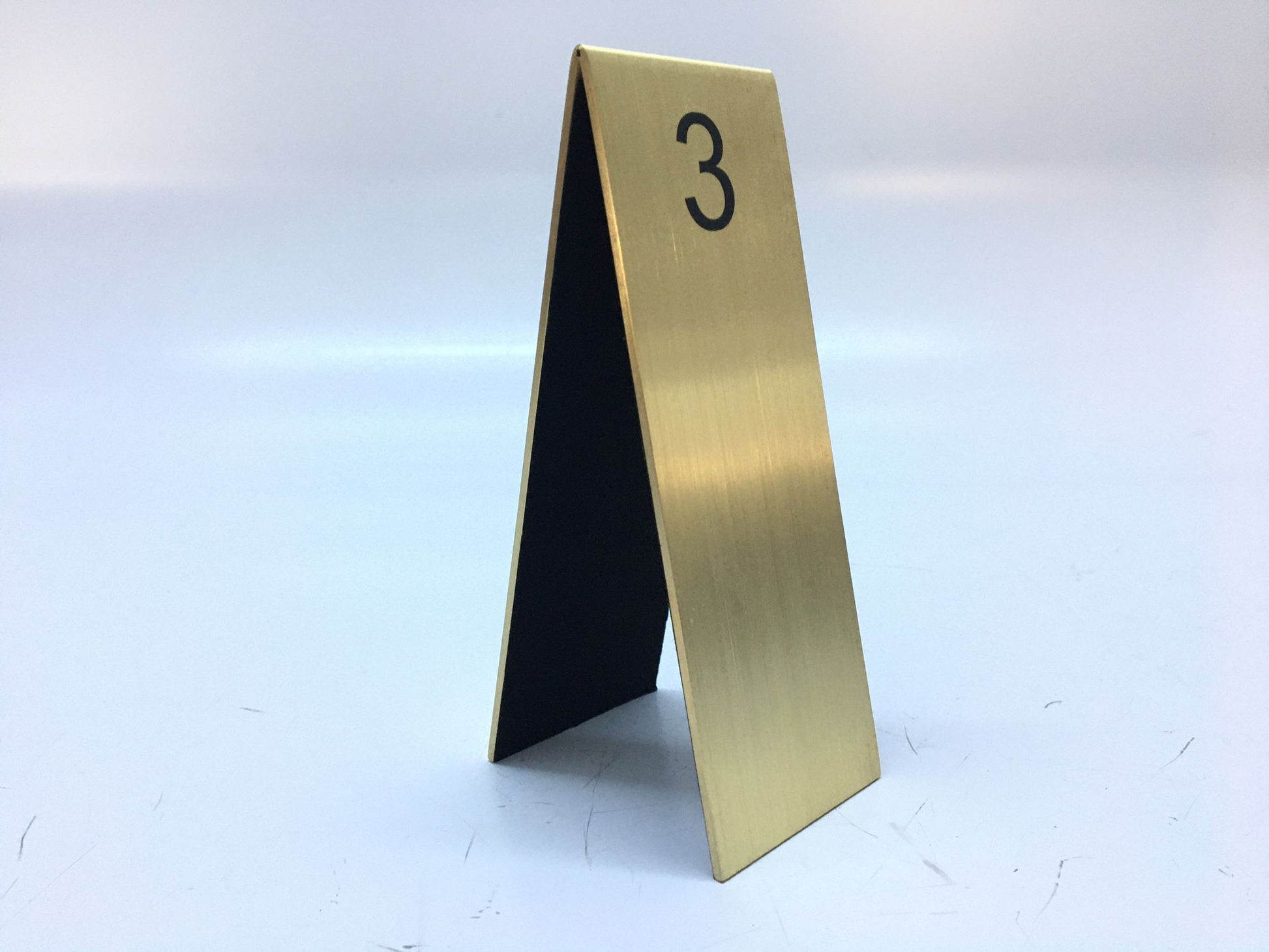 Organizasyonlar için modern masa numarası