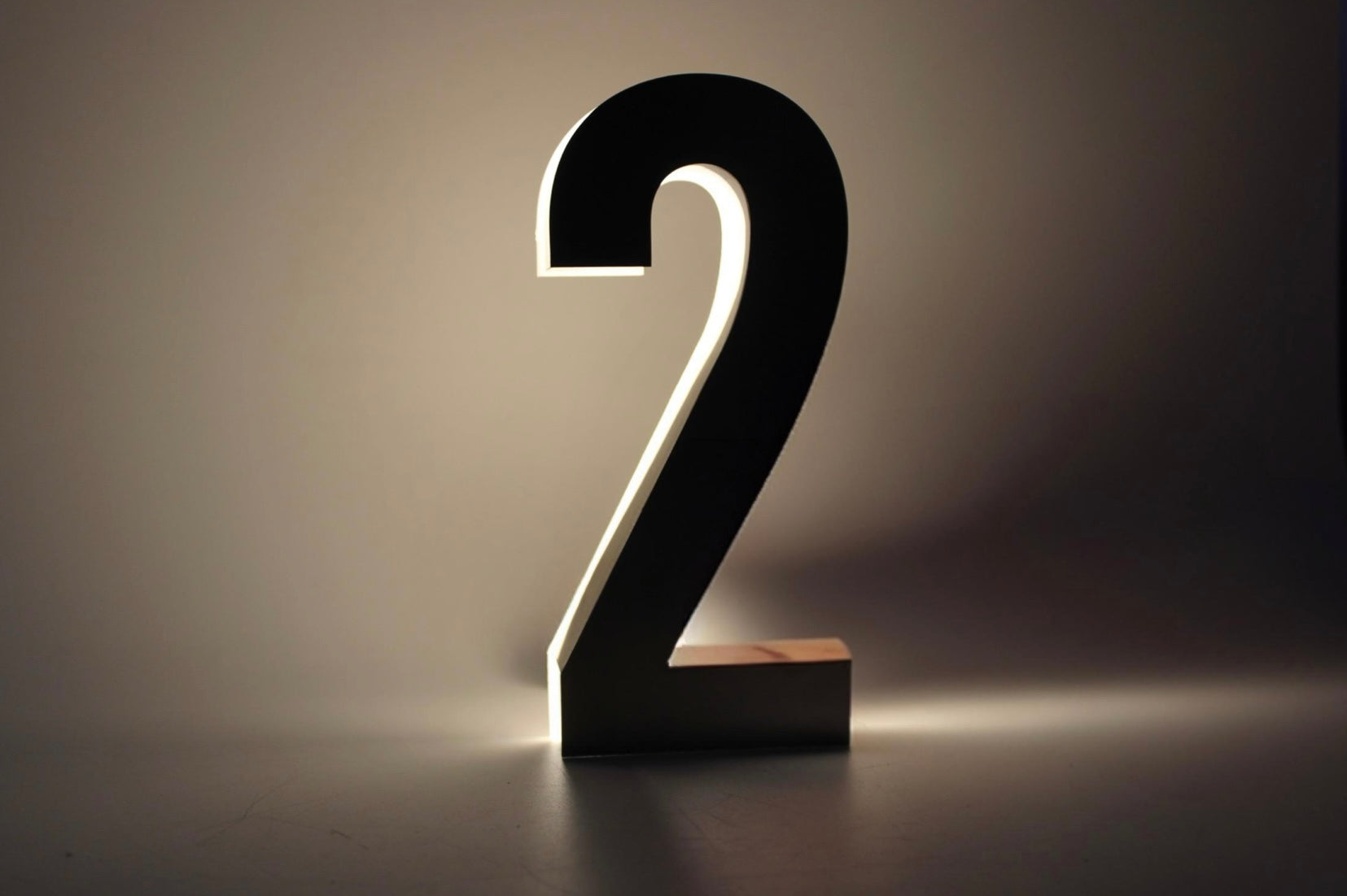 Lüks oteller için LED ışıklı kapı numarası, arkadan aydınlatmalı tasarım.