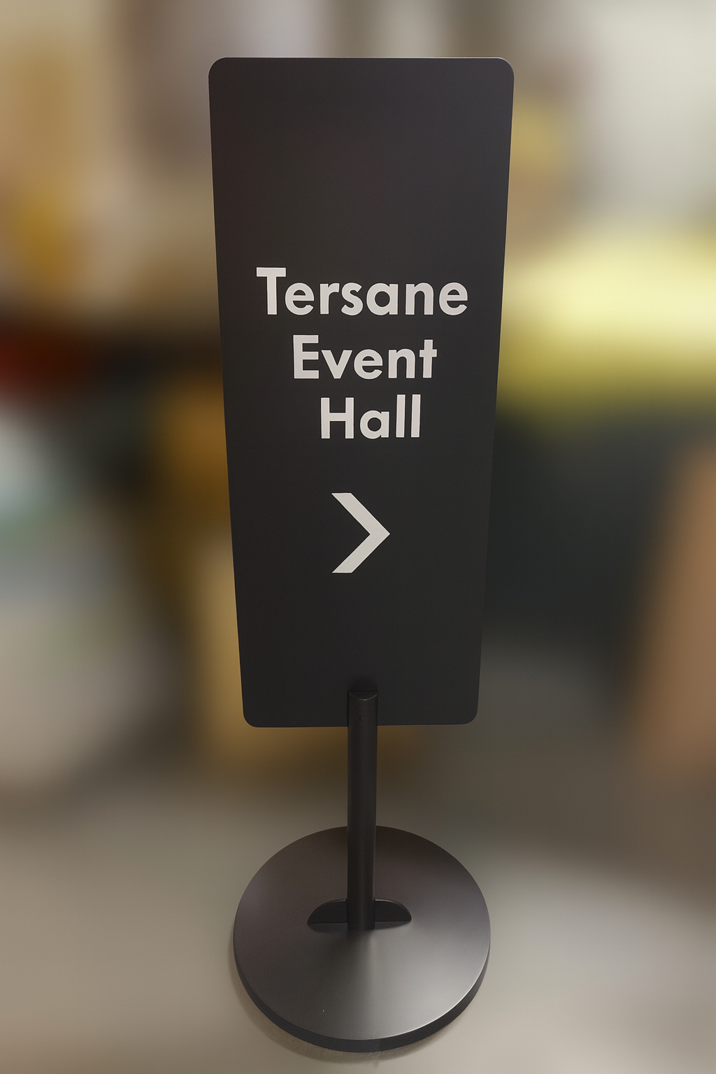 Devrilmeye dayanıklı tabanlı metal yönlendirme panosu, otopark girişleri için ideal çözüm