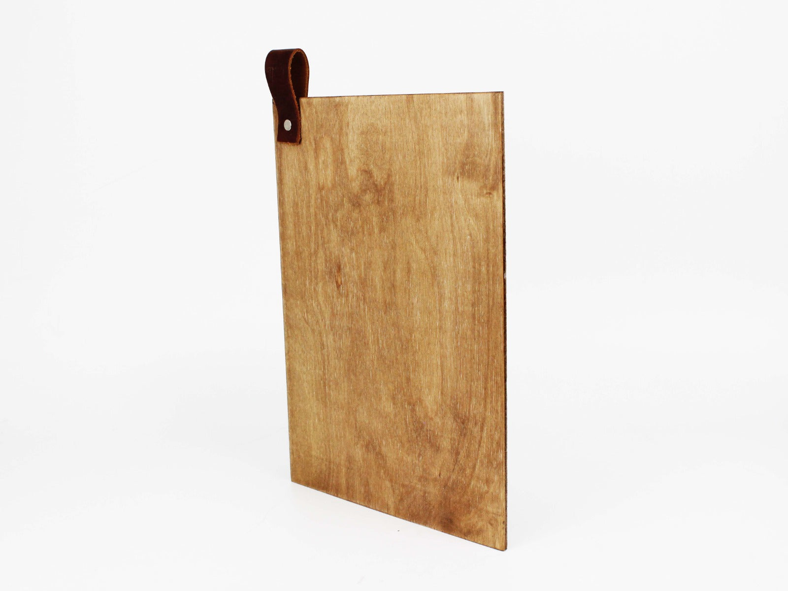 Kişiye özel logo veya tasarım eklenebilen ahşap menü tutacağı.