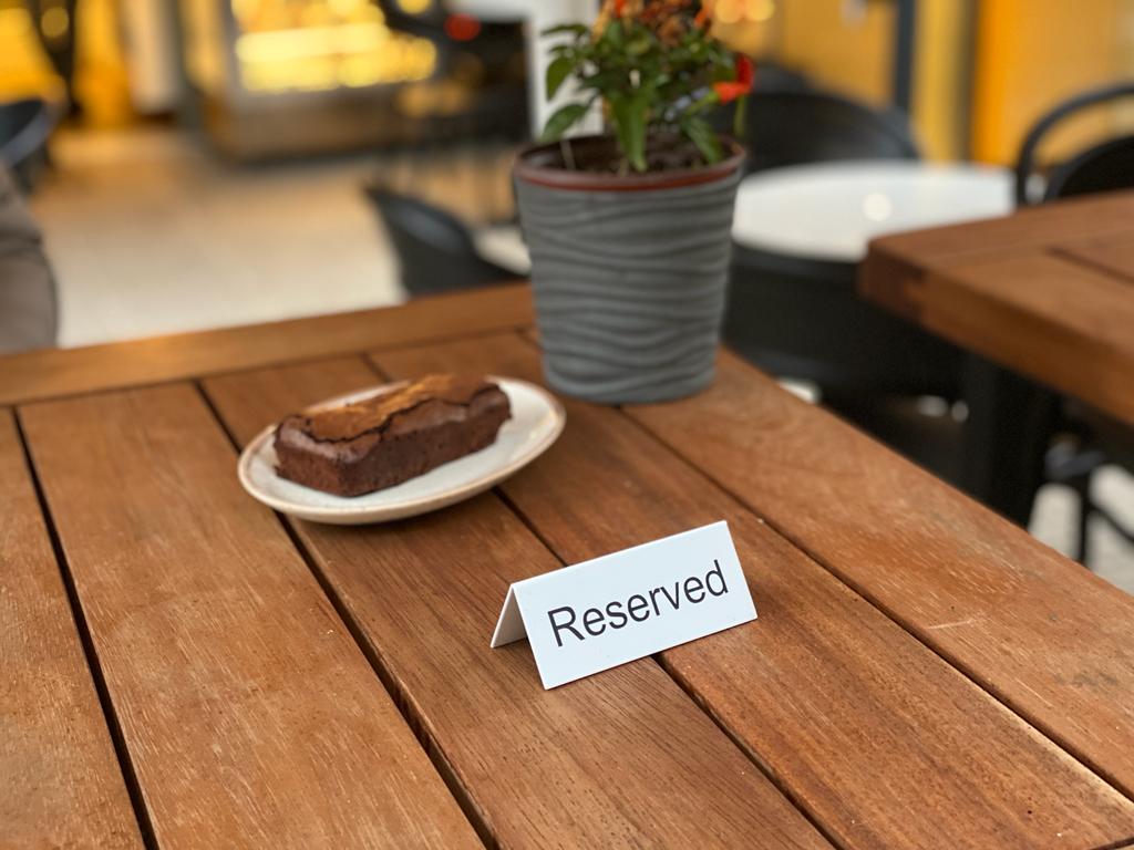 İşletmelere özel renklere boyanabilir, metal malzemeden rezerve tabelası.