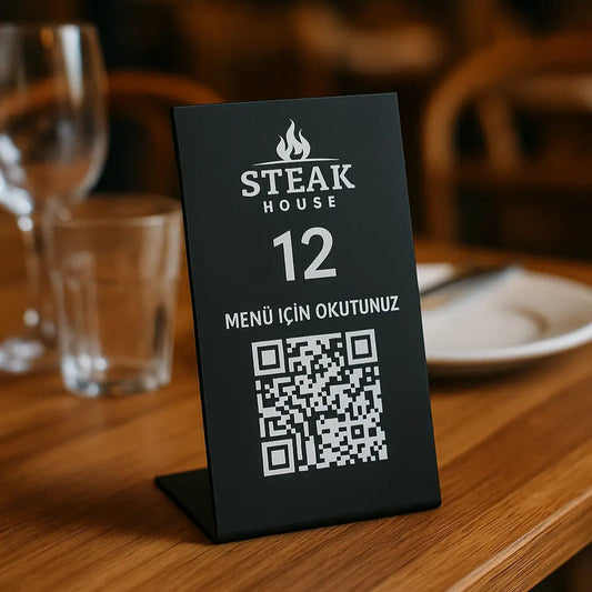 Metal masaüstü QR kod standi modern tasarim.