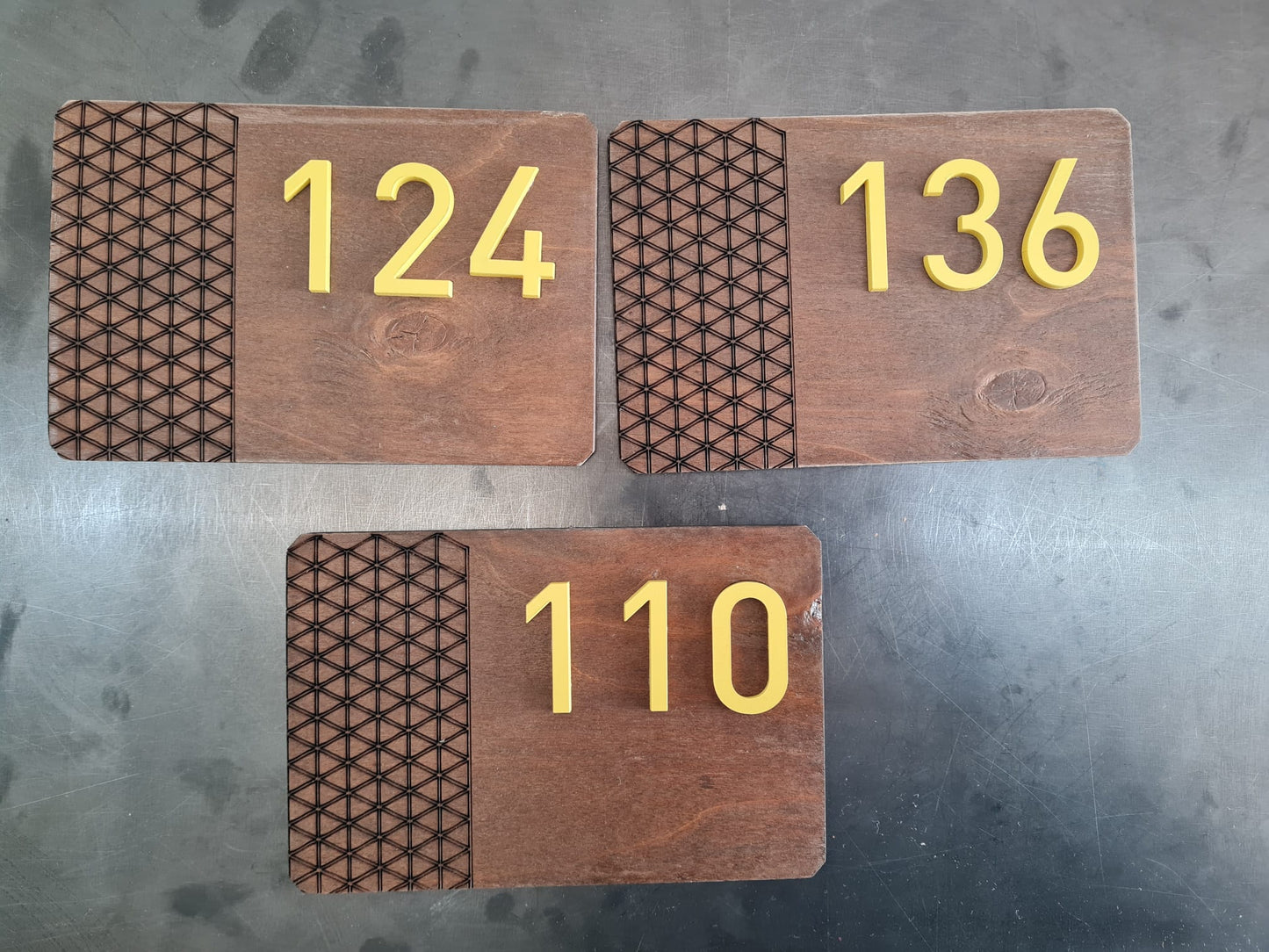 Rezidans ve villa projeleri için ahşap oda numarası